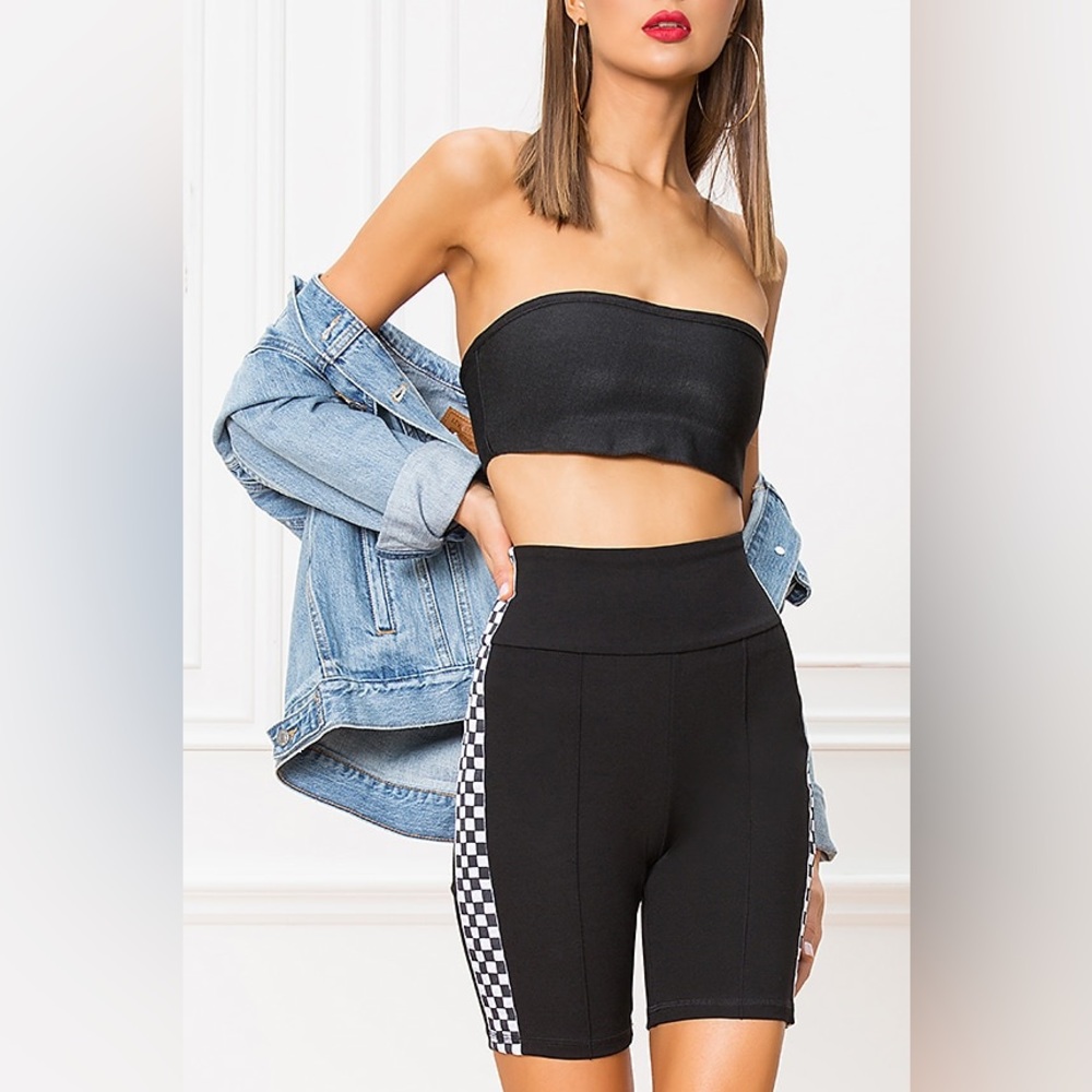 by the way’s sia checker side stripe biker short.